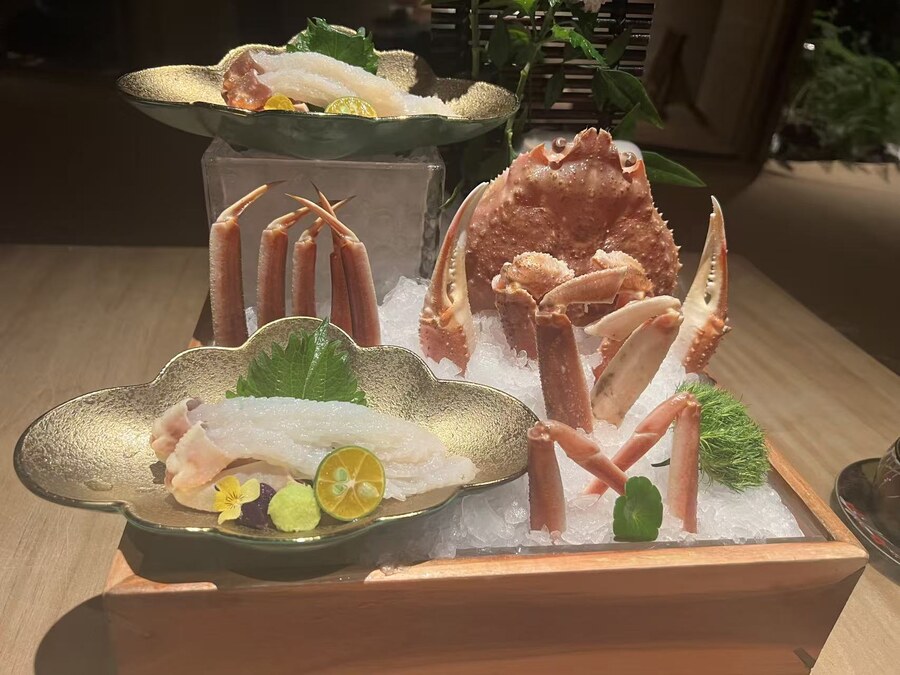 Matsuba crab sashimi