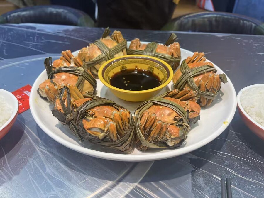 Steamed hairy crab